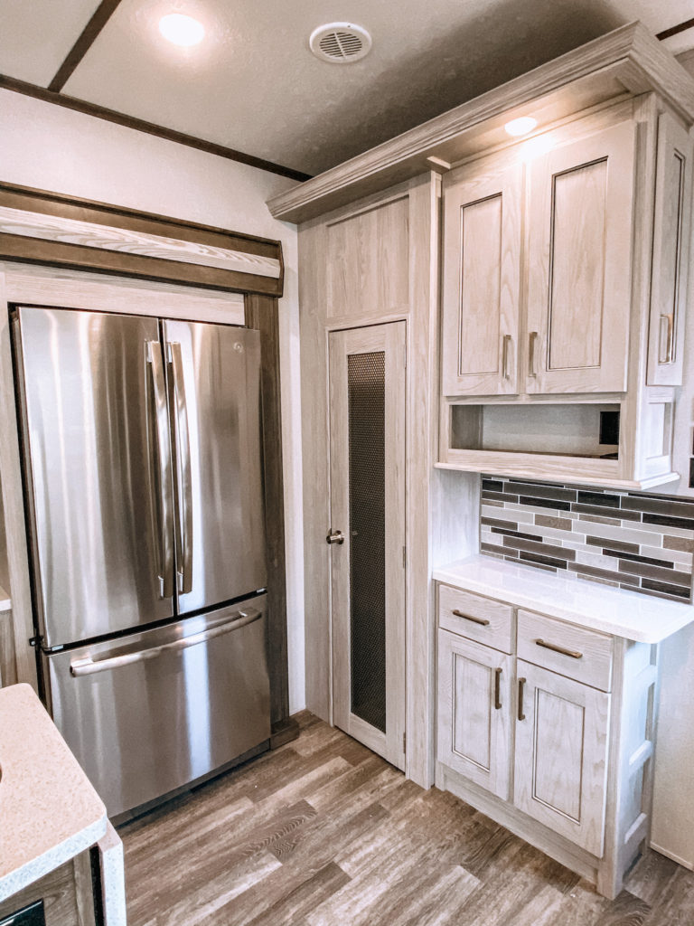 Keystone Montana High Country 335BH Kitchen RV 5th wheel pantry and refrigerator 