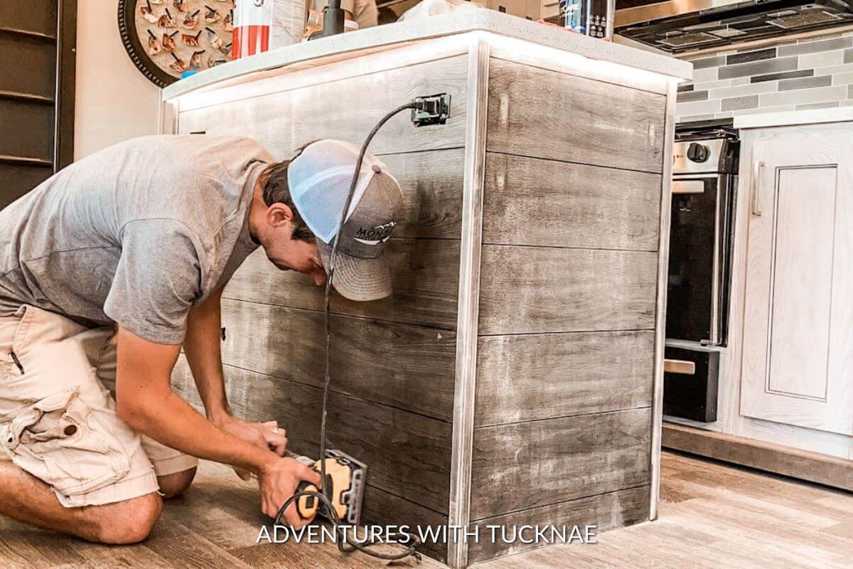 How to Paint RV the Right Way Easy DIY Guide