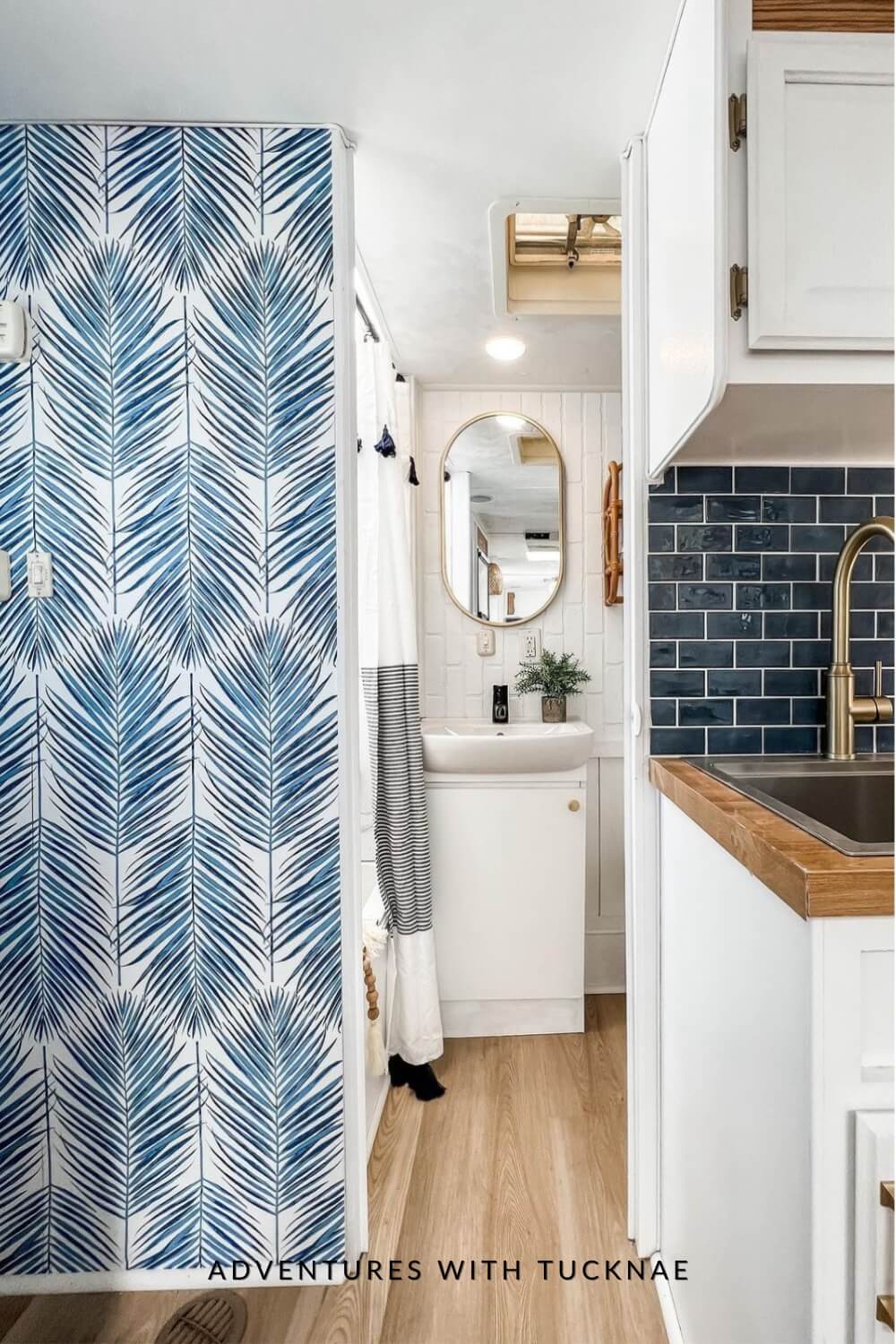 21 Beautiful RV Wallpaper Ideas for DIY Camper Renovations
