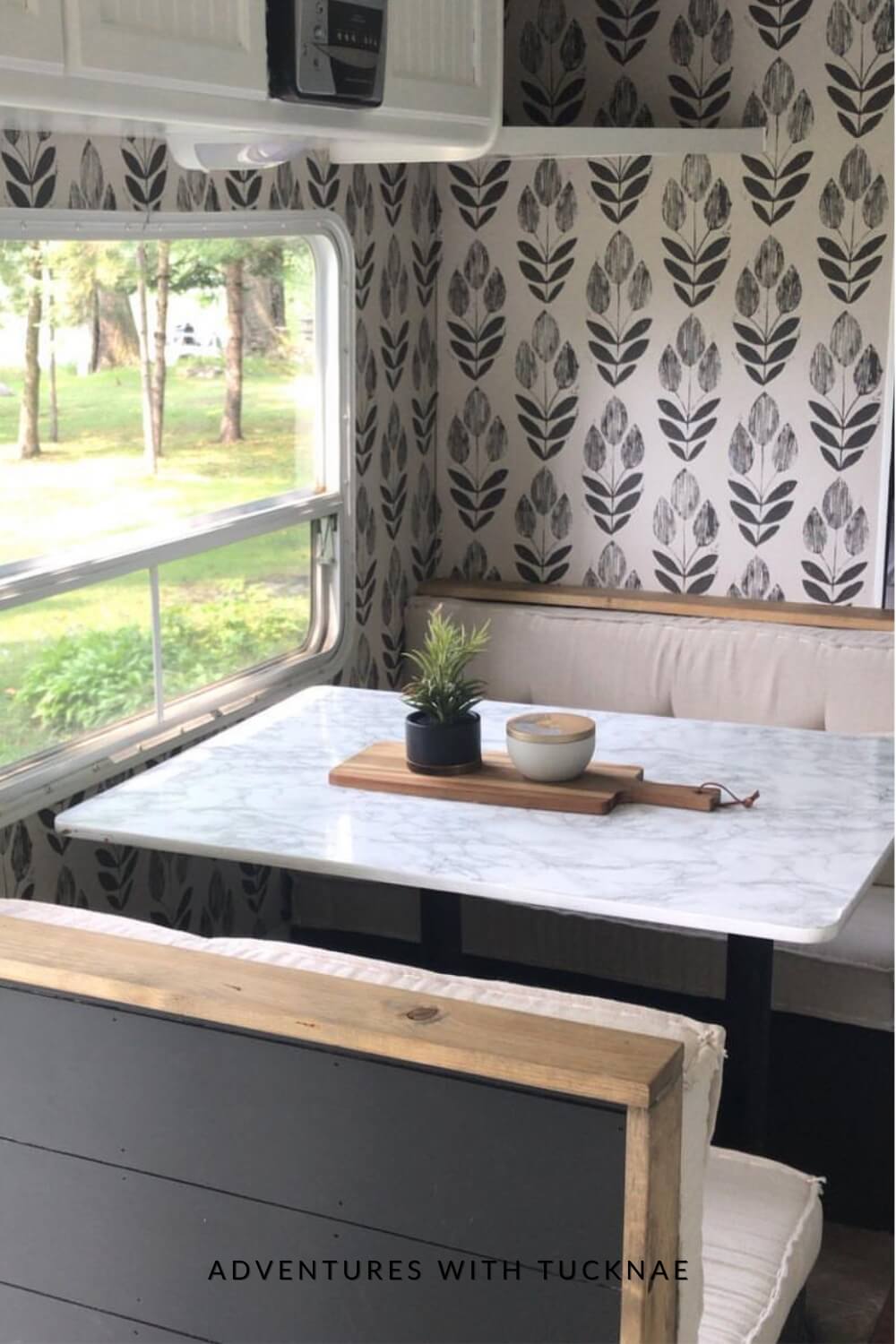 21 Beautiful RV Wallpaper Ideas for DIY Camper Renovations